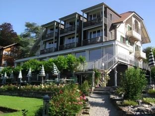 Schonbuhl Hotel & Restaurant Lake Thun Location de vacances in Hilterfingen