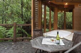 Woodlands Rainforest Retreat Vacation rental in Narbethong