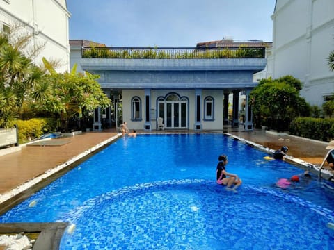 Aroma Home *Pool*Private*4Br*5Wc Vacation rental in Da Nang