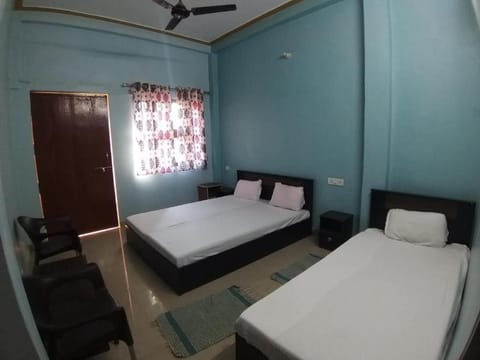 Goroomgo Mahamaya Guest House Varanasi Vacation rental in Varanasi