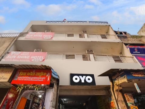 OYO Sun Shine Hotel Vacation rental in Noida