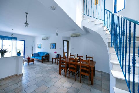 Azzurro Holiday Villas Vacation rental in Peyia