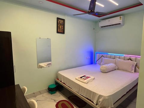 OYO Hotel Sweet Dream Vacation rental in Kolkata