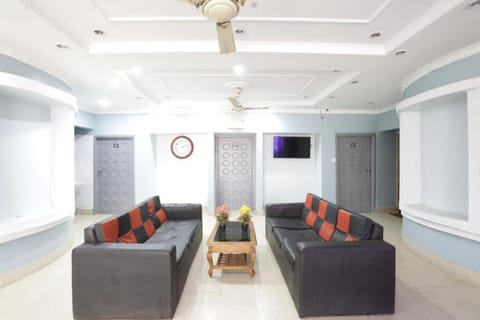 Goroomgo Hotel Hi5 Stay Bhubaneswar Vacation rental in Bhubaneswar