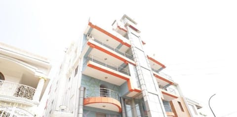 Goroomgo Hotel Hi5 Stay Bhubaneswar Vacation rental in Bhubaneswar