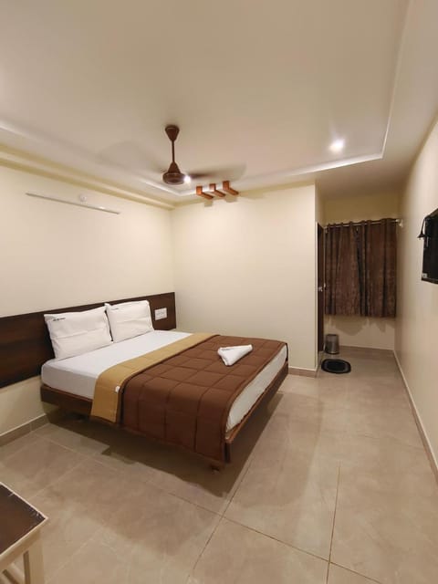 HOTEL DKR GRAND Vacation rental in Tirupati