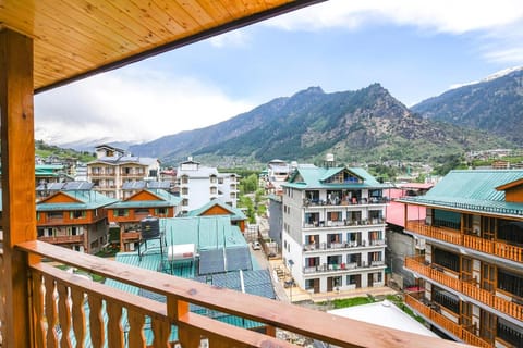 FabHotel Cliff Heaven Cottage Vacation rental in Manali