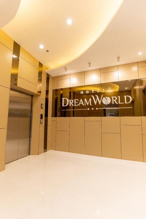 Hotel Dreamworld East Ortigas Vacation rental in Pasig