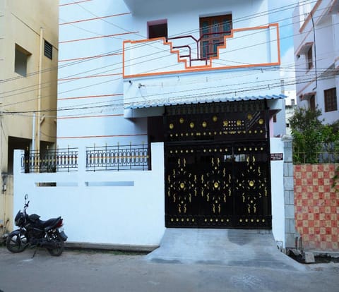 SS Nivas StayHome Vacation rental in Puducherry