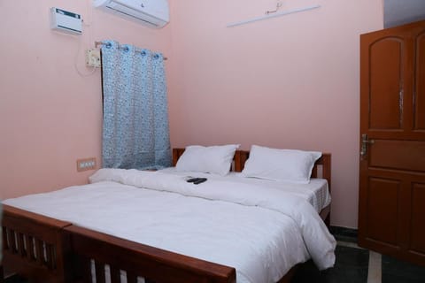 SS Nivas StayHome Vacation rental in Puducherry