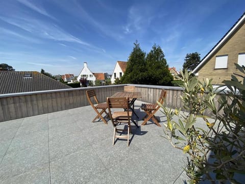 Luxurious villa in a residential location Vacation rental in De Panne