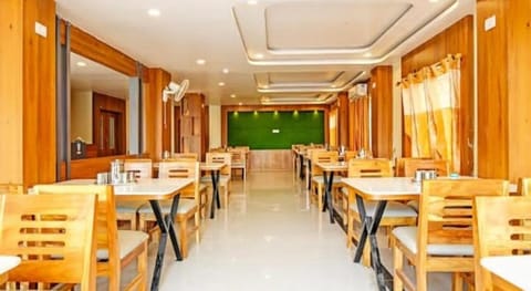 Hotel Elysian Premium Vacation rental in Bhubaneswar