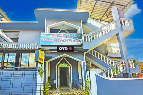 OYO Elvin’s Balaji Beach Place  Vacation rental in Calangute