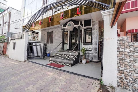 FabHotel CHS Vacation rental in Varanasi