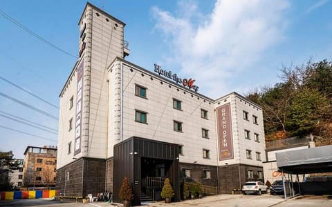 Hwaseong Wolmun Hotel The May Vacation rental in Pyeongtaek-si