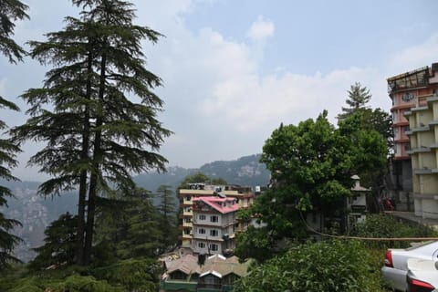 Goroomgo Krishna BNB Guest House Shimla Vacation rental in Shimla