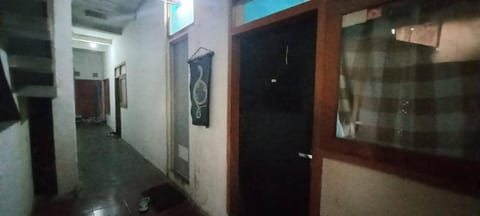 SPOT ON 93964 Guest House Pak Gatot 3 Vacation rental in Parongpong