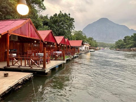 Ruean Phae Ban Lao Mueang Feuang Vacation rental in Vientiane Province, Laos