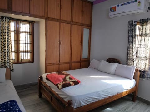 annamaiah guest house Vacation rental in Tirupati