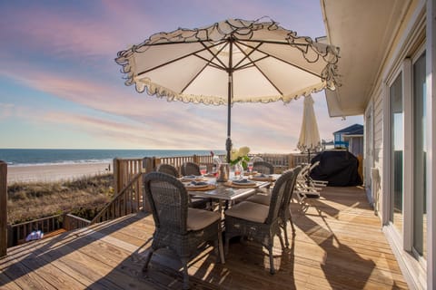 Alfresco dinner with a view.