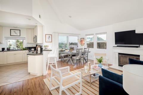 Bright and open floor plan.