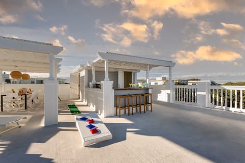 Huge rooftop equipped with games and a built-in bar!