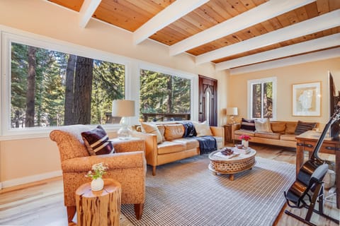 Feeling tired after a long day at the Homewood Mountain Resort Ski Area? We got you! Sit back and relax in this spacious living area.