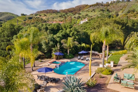 Grand scale, serene surroundings