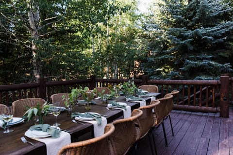 Dine al fresco, amongst the trees.