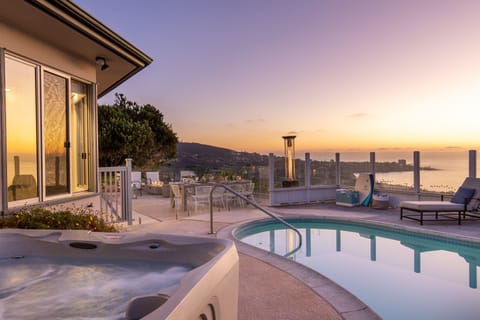 End every night with a dip in the hot tub accompanied by sunset views.