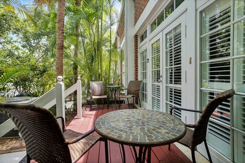 Indulge a cup of coffee in the front deck after an all-day swimming at Zachary Beach.