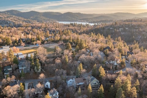 Just a short drive to the shores of Lake Arrowhead and Lake Arrowhead Village.