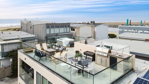 Ocean view from your rooftop terrace.