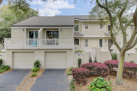 Exterior of 43 Fairway Dunes