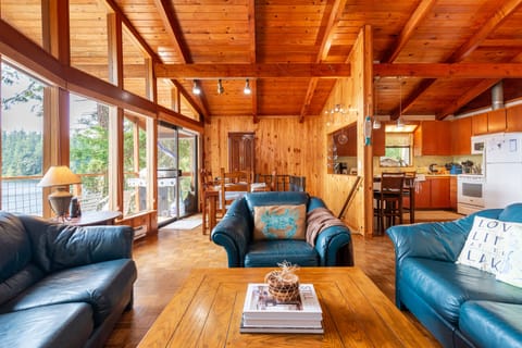 Rustic charm meets panoramic views.