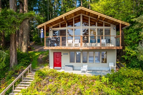 From this house, the world is a masterpiece.