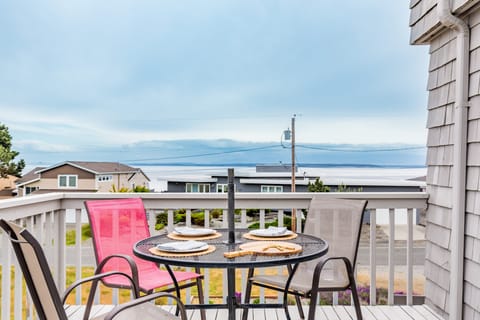 Outdoor al fresco dining.