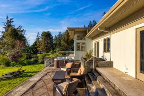 Welcome to Orca Ridge on Resort Road!