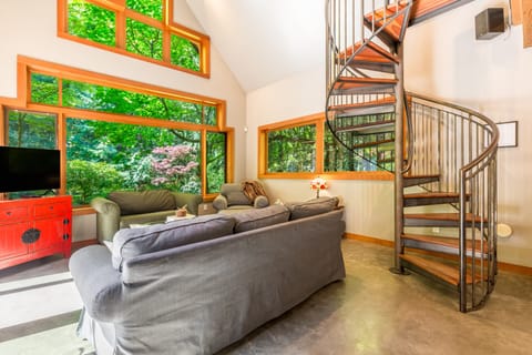 Mirroring the art of living.