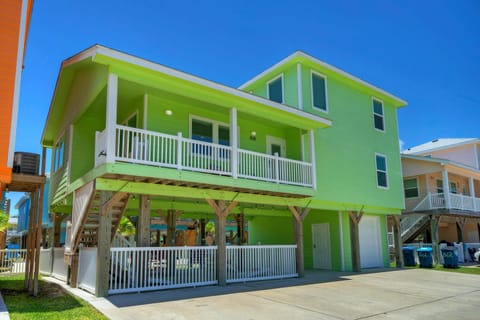 Reel Life Dreams by AvantStay | Pool + Near Beach! House in Port Aransas