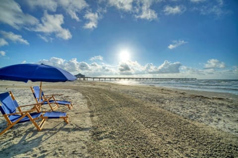 Sunrise at the beach just 8 blocks away!