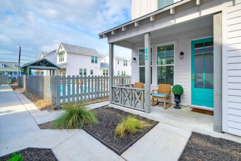 Front porch and entrance.