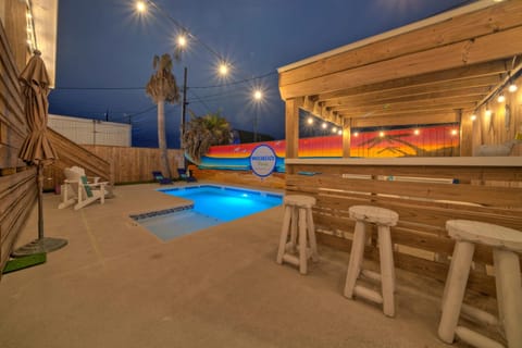 Whatabeach by AvantStay | Private Pool, Cabana Bar House in Port Aransas