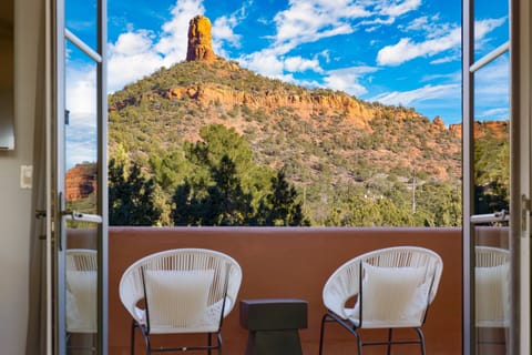 Front-row seat to stunning rock formations.