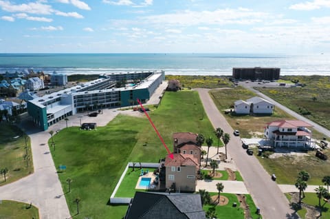 Less than a 5-minute walk down the street takes you directly to the boardwalk, where you can access the beach.