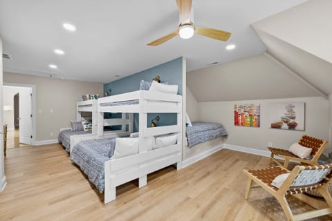 Kid friendly bunk room.