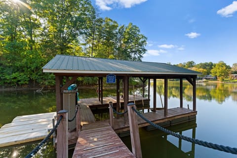 Jake's Lake House! Make this luxury lake home your next Lakecation destination!