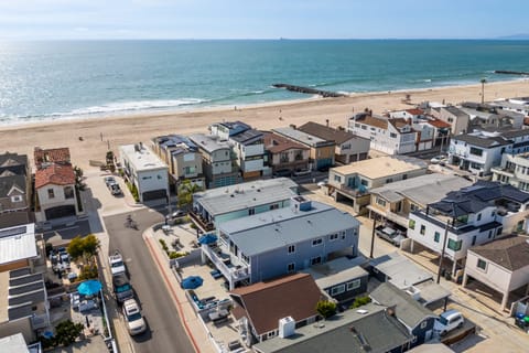 Your dream beach escape, steps from the sand!