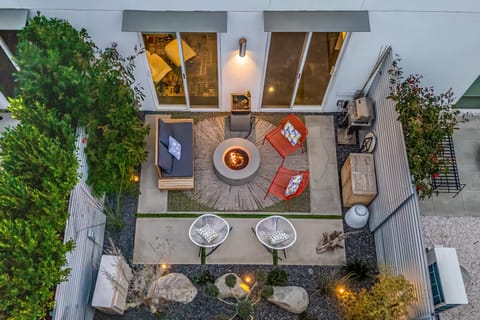 Private outdoor lounge space.