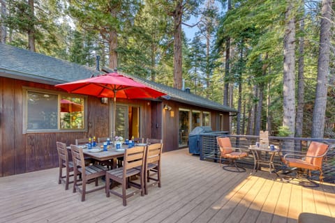 Outdoor oasis on the deck.